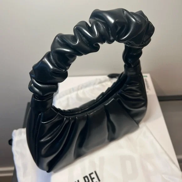 *SOLD* JW PEI Gabbi Bag - Picture 4 of 5